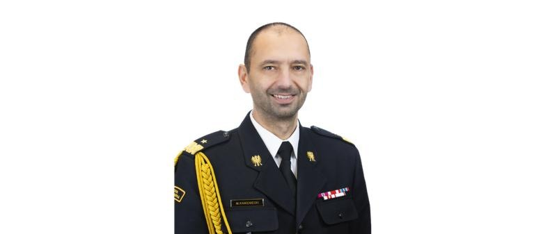Ile wynosi pensja komendanta straży pożarnej? Zarobki i dodatki